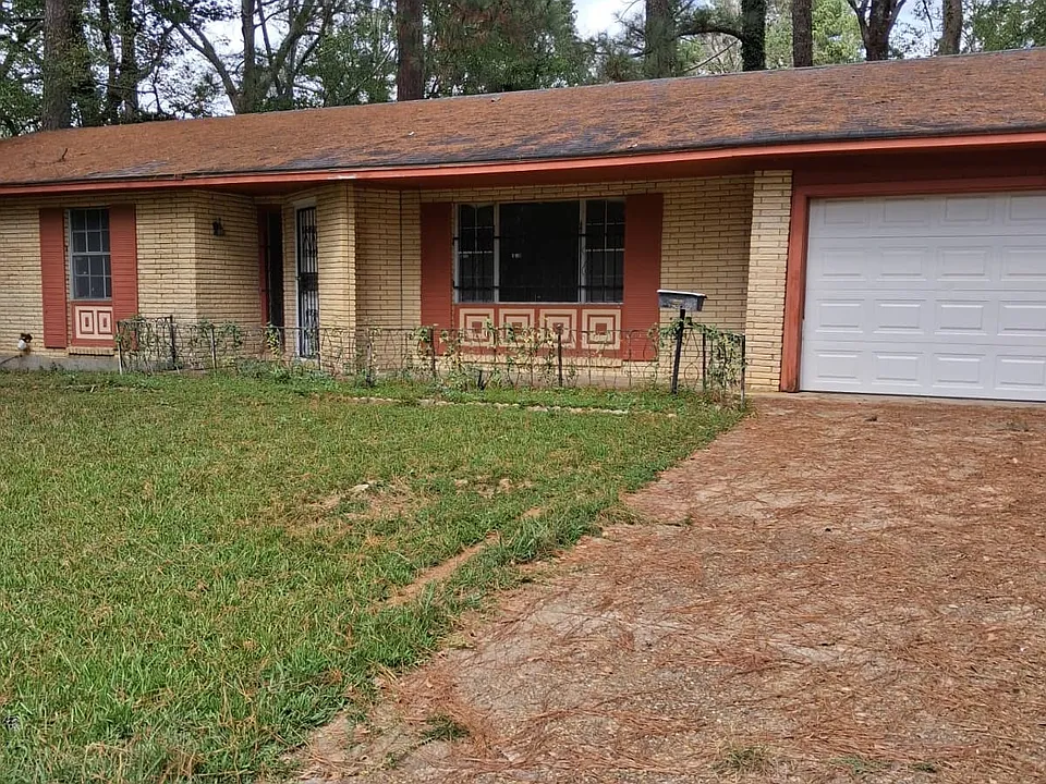 1110 Shalimar Dr