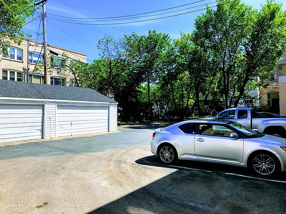 3rd image of 2725 Humboldt Ave S APT 101