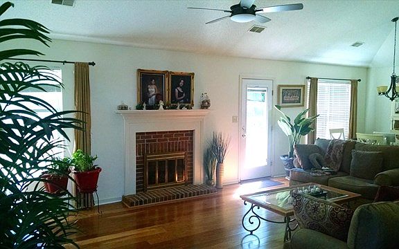 5th image of 109 Thornhill Ct