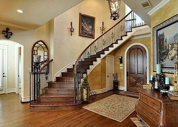 2nd image of 2941 Lakeview Dr