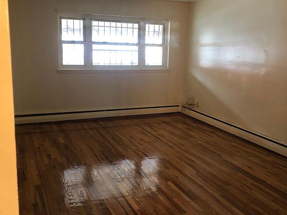 2nd image of 3280 Kingsland Ave Unit 2