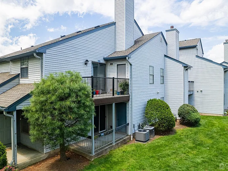 1612 Woodbridge Commons Way — Photo 19