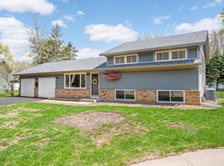 232 Strese Ln, Apple Valley, MN 55124