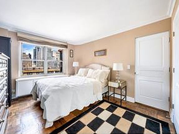 5th image of 440 E 79th St APT 17D