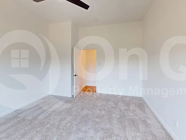 1028 Aviary — Photo 20