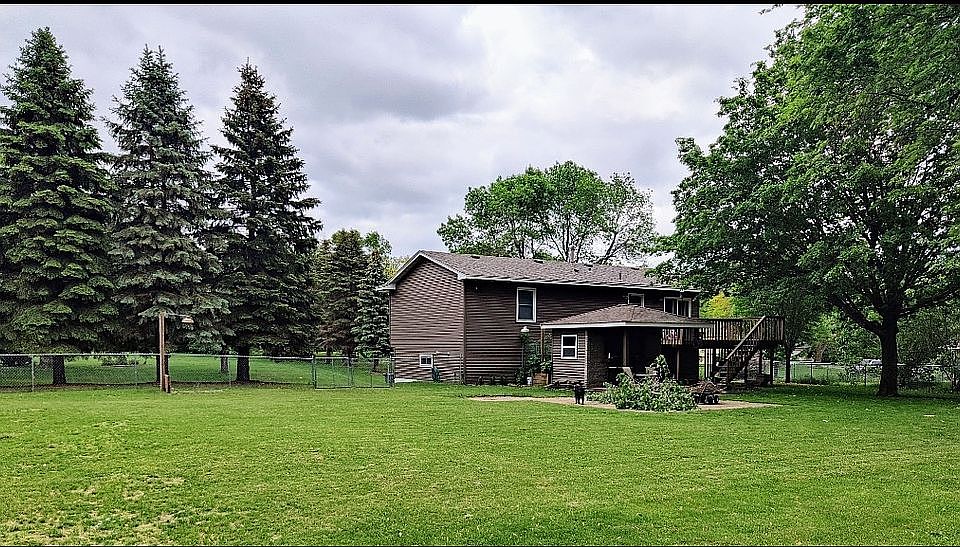 2nd image of 7081 Rice Lake Dr