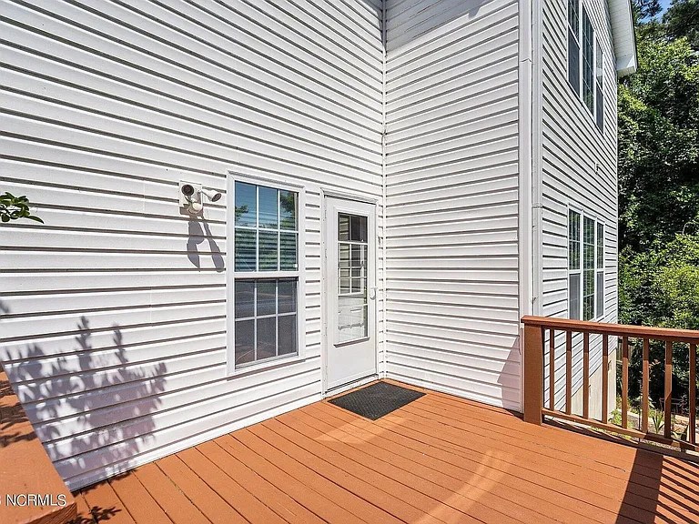 1010 Meridian Dr — Photo 40