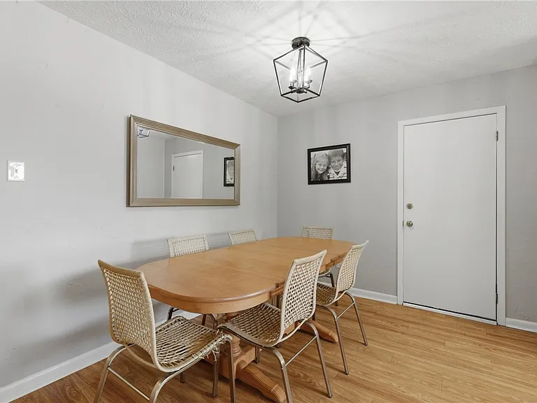3821 Brighton Dr — Photo 8