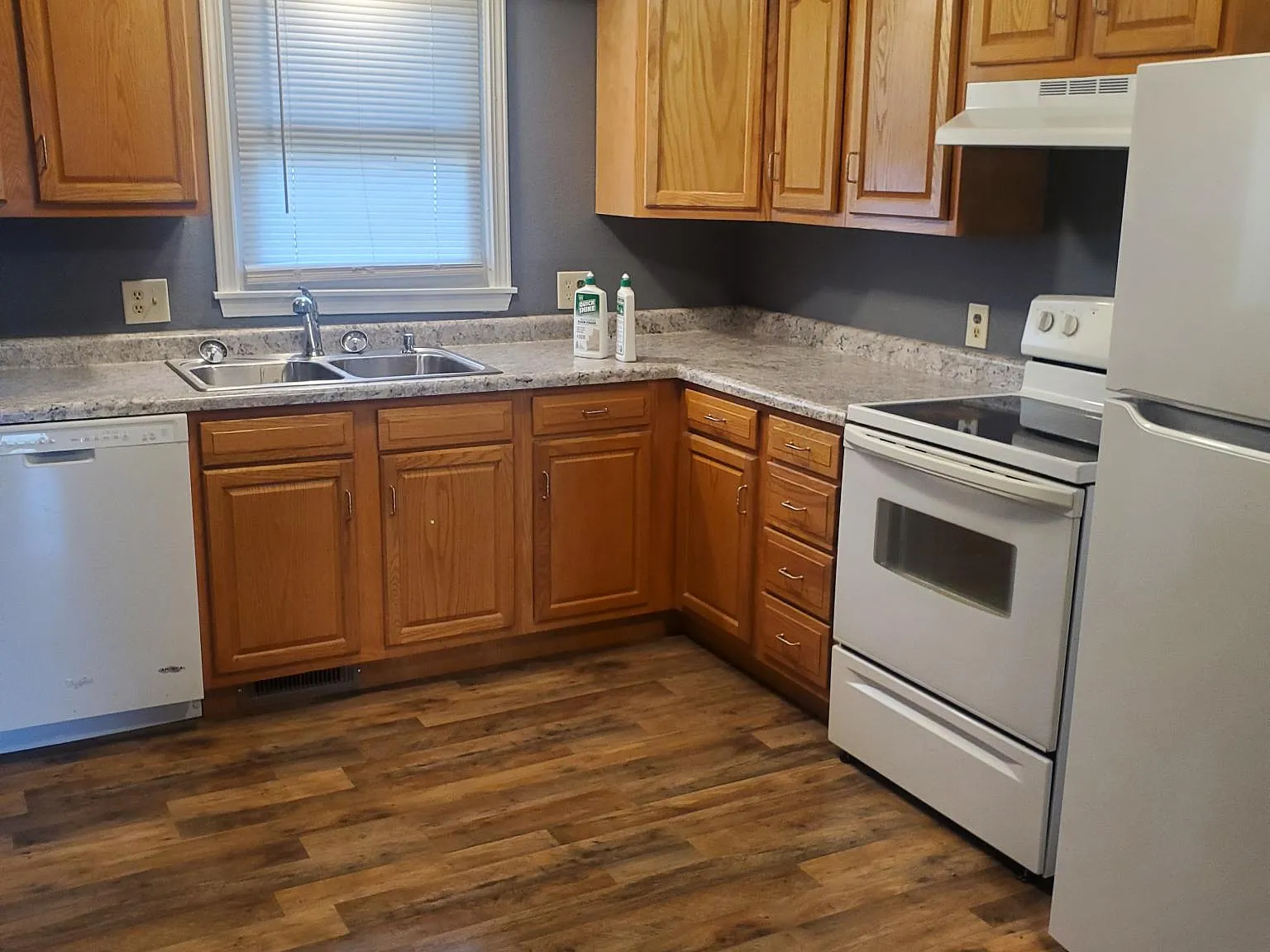 2 bed, 850 sqft, $800 — Photo 1