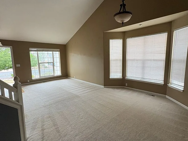 5110 Sand Hill Dr — Photo 3