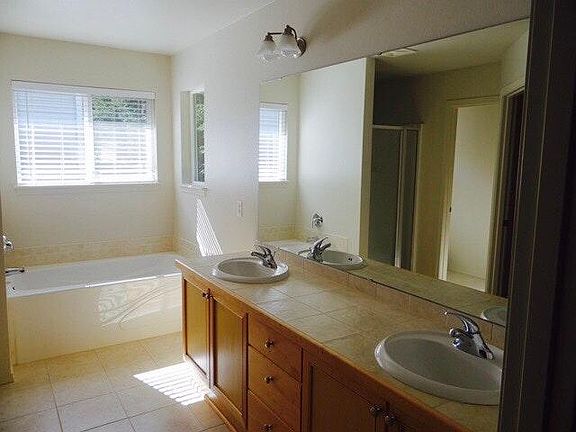5th image of 3430 S 283rd Ln