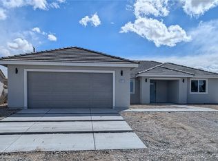 121 Comstock St, Pahrump, NV 89048