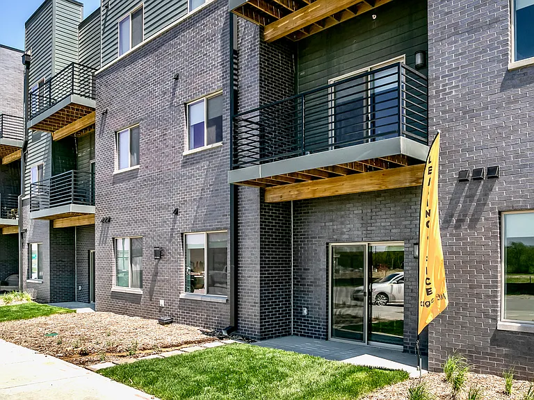 Edge 204 — Photo 12
