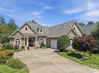 134 Whistlewood Ln, Hendersonville, NC 28739