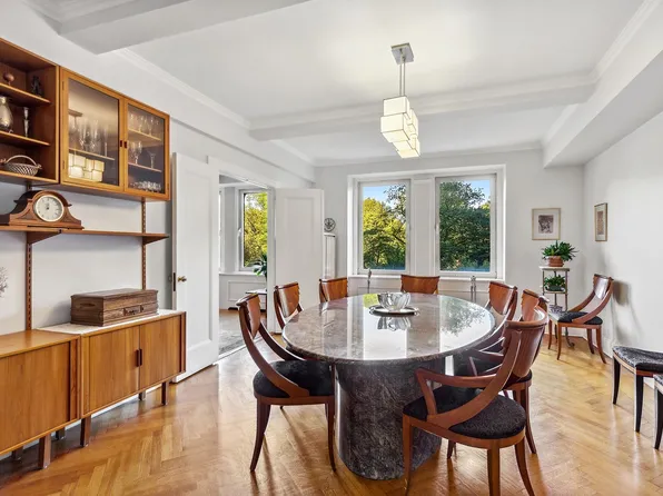 1215 5th Avenue image 5 of 15