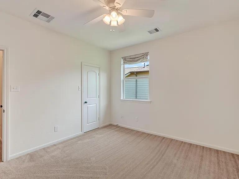 74 S Sawbridge Cir — Photo 39