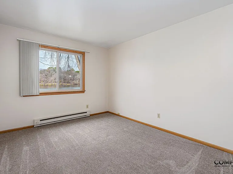 Half Moon Lake Apartments — Photo 33