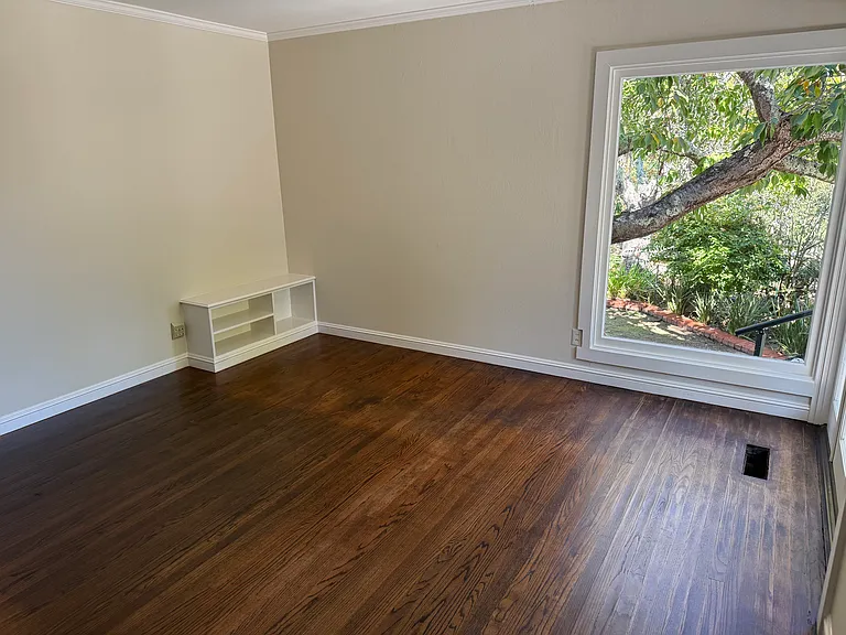 1204 Laurel Hill Dr — Photo 13