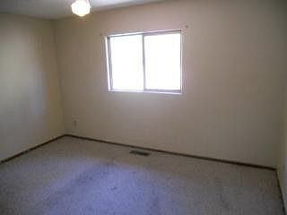 5th image of 11885 Highland Ave