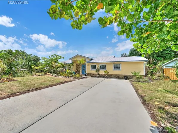 1678 NE Sunview Ter, Jensen Beach, FL 34957
