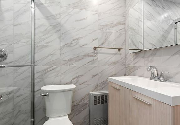 3rd image of 1574 E 66th St #2