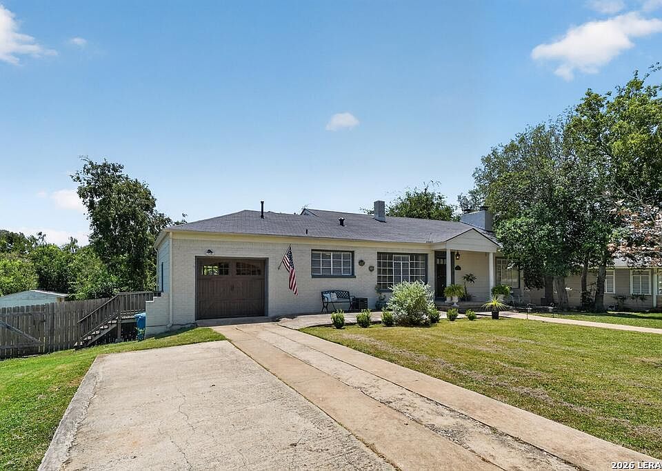 1st image of 713 Bluebell Rd.