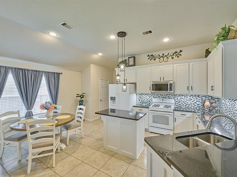 9940 Yearling Pl — Photo 14
