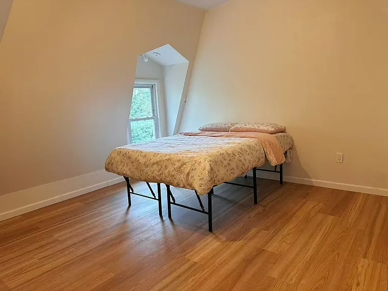 18 Eld St #3 — Photo 3
