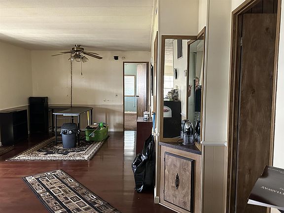 4th image of 2627 W Midvalley Ave