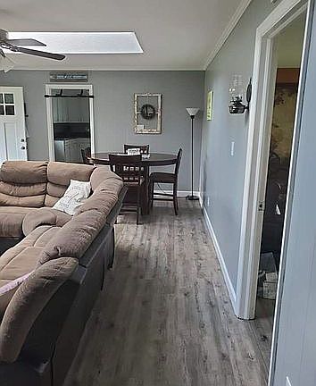4th image of 214 Kaye Dr
