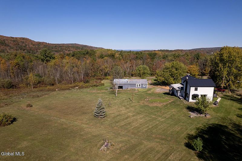 2nd image of 1491 Eaton Corners Road