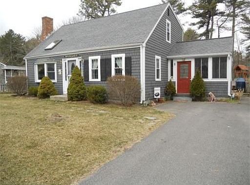 1st image of 14 Carolyn Dr