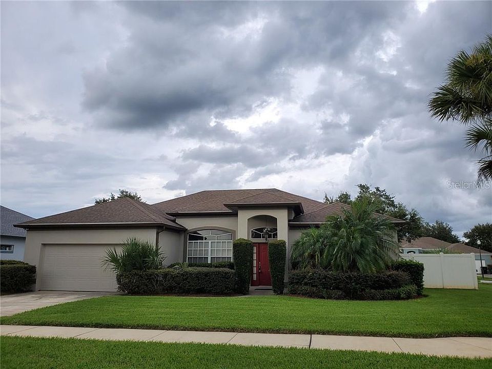 1st image of 345 Lake Amberleigh Dr