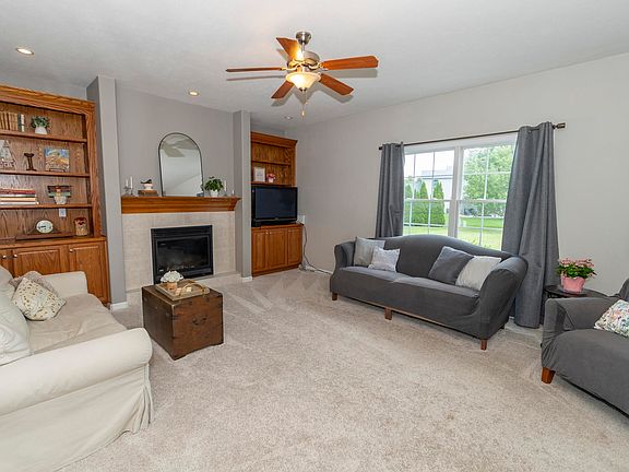 5th image of 51328 Gilroy Ct