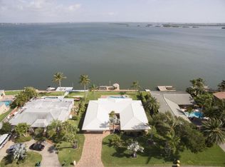 27 Country Club Rd, Cocoa Beach, FL 32931