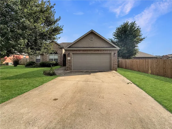 2703 SW Ledbury Cir, Bentonville, AR 72712