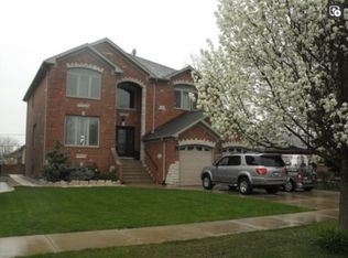 8602 Meade Ave, Burbank, IL