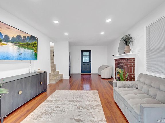 3rd image of 80 Noble Street