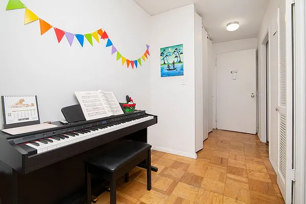 Rented by Metropolitan Property Group | media 9