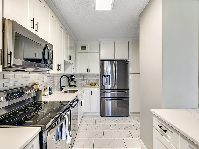 5500 Holmes Run Pkwy #510 — Photo 9