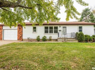 2522 W Scenic Dr, Peoria, IL 61615
