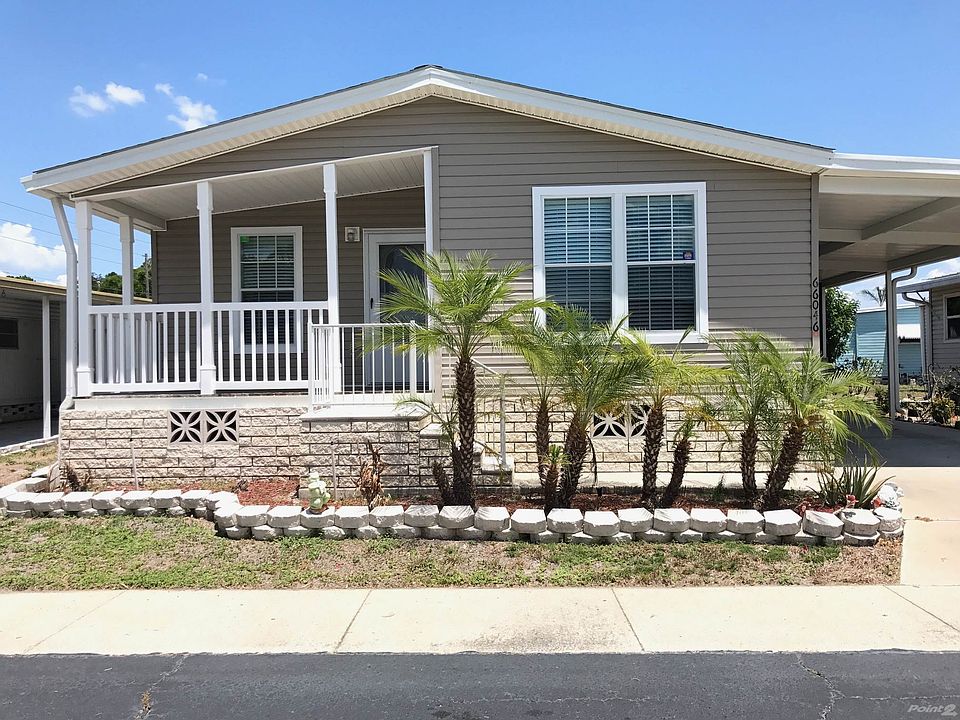 TURN-KEY gorgeous home in Park Royale!