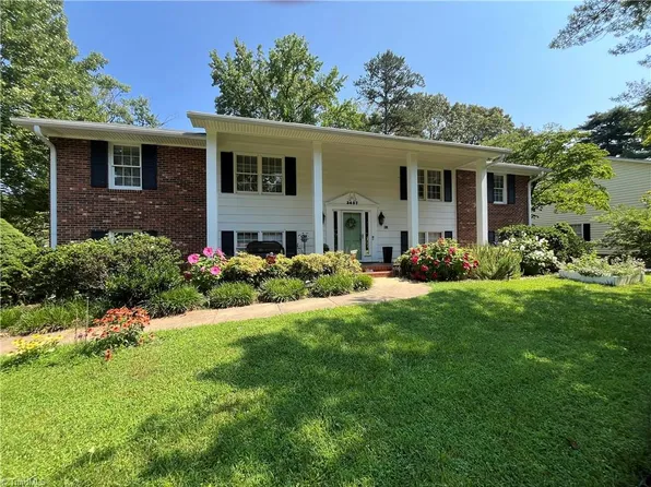3407 Scarsborough Dr, Winston Salem, NC 27104