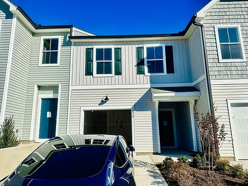 878 Falls Grove Trl Photo 1
