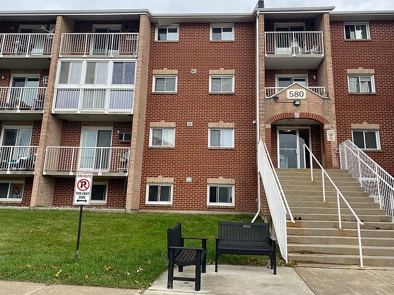580 Armstrong Rd #407 — Photo 1