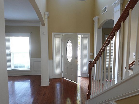 4th image of 1135 Ashland Dr