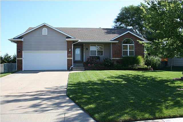 1st image of 1850 Lakeland Dr
