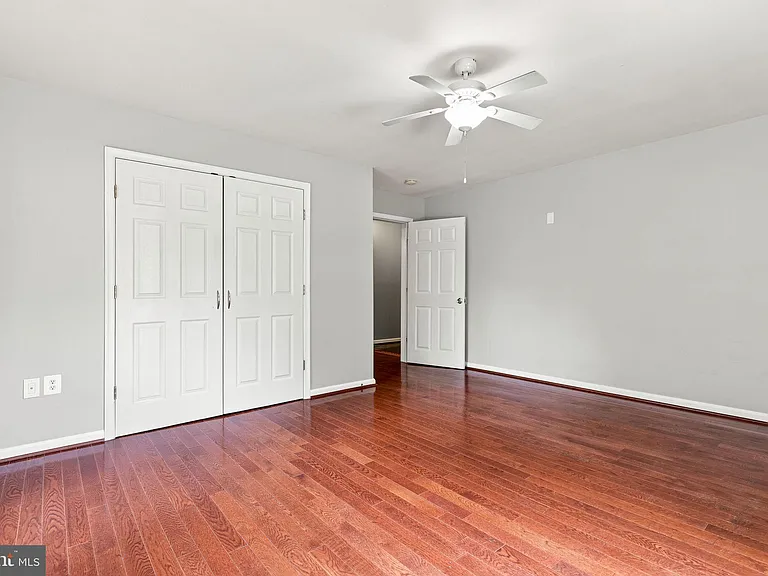 8916 Rugby Rd — Photo 48