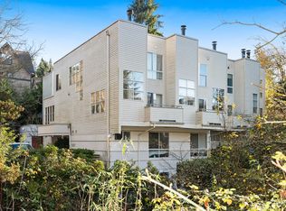 10237 SE 3rd St APT 6, Bellevue, WA 98004