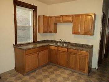 5th image of 5146 W Hutchinson St